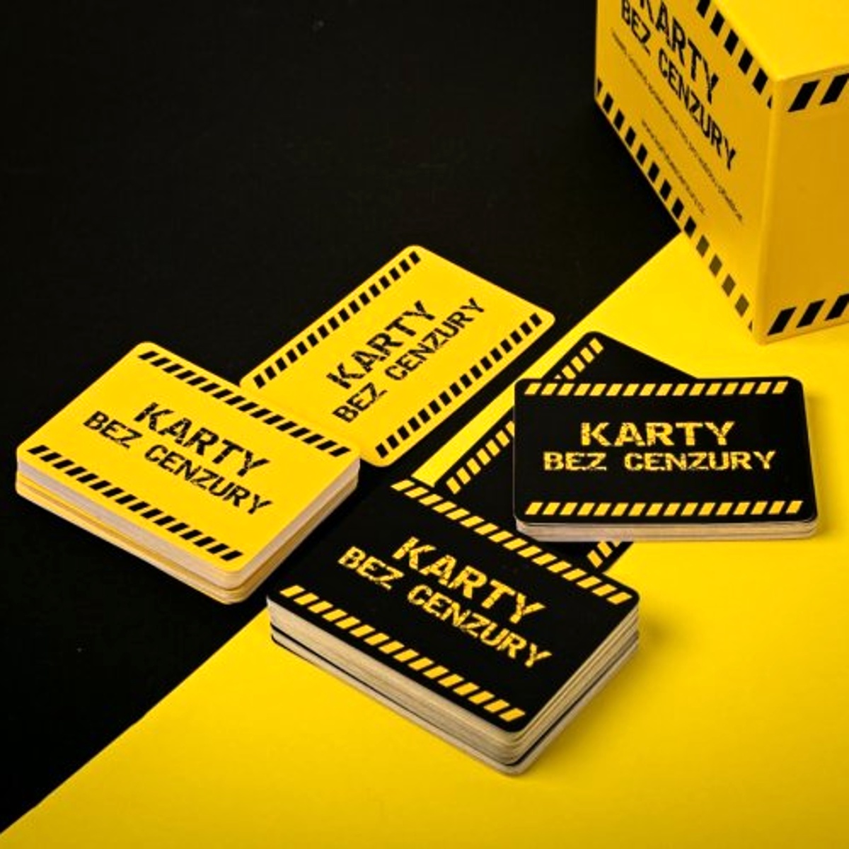 Karty BEZ CENZURY - Karty proti lidskosti