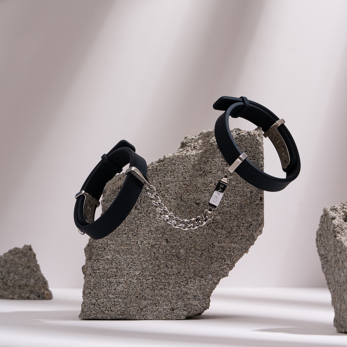Pouta na ruce CRAVE - ID CUFFS BLACK-SILVER